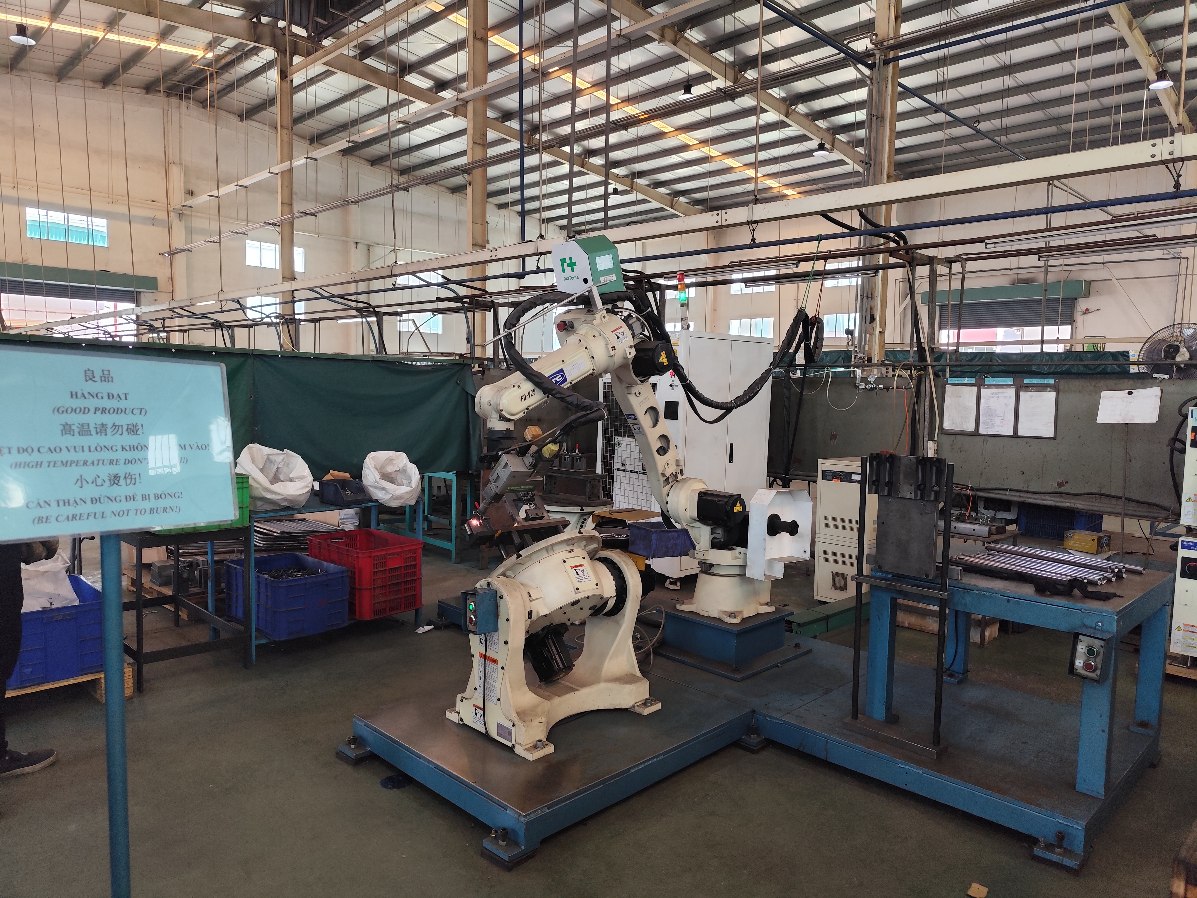 Robotic welding machine.jpg